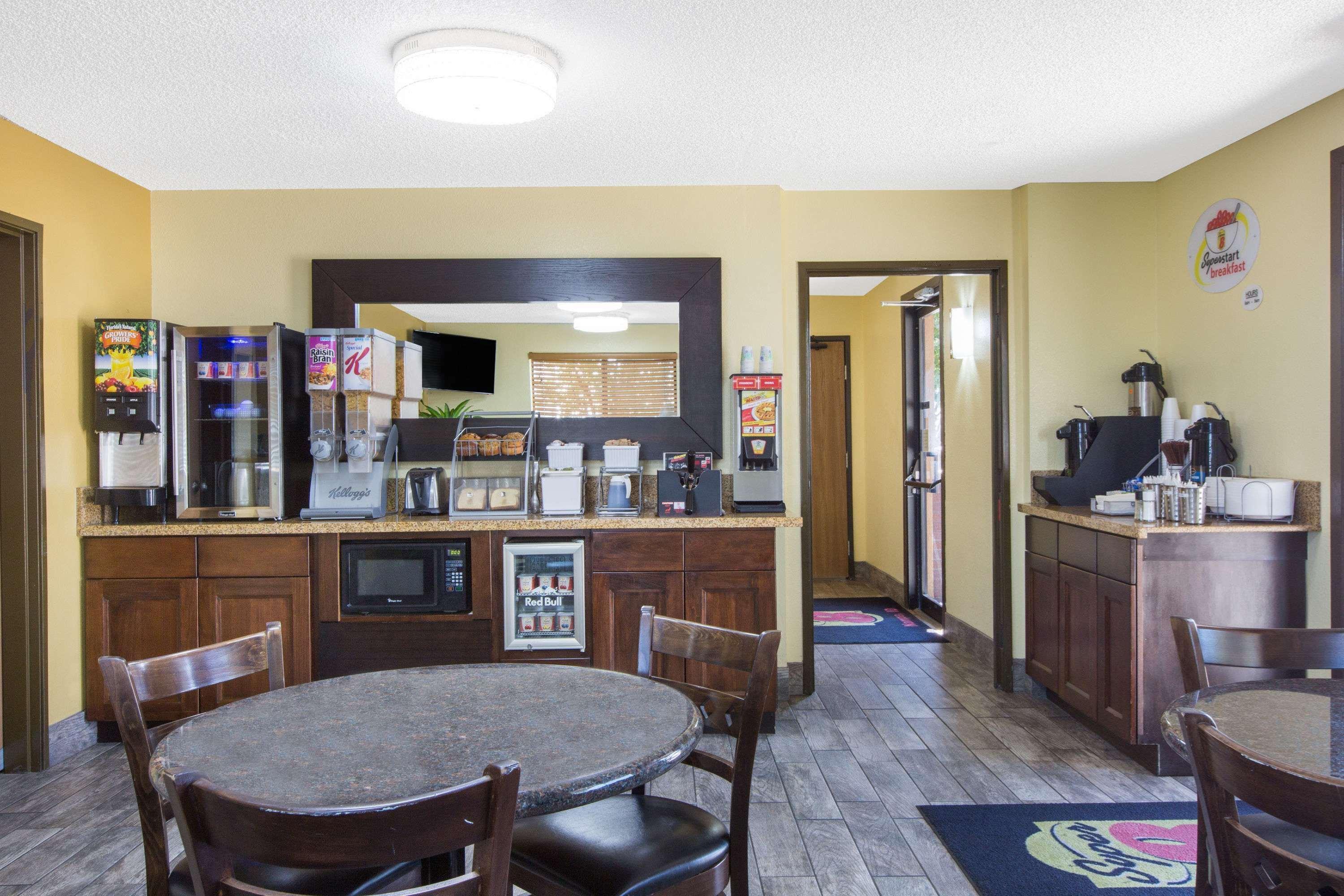 Hotel Super 8 By Wyndham Nampa Exterior foto