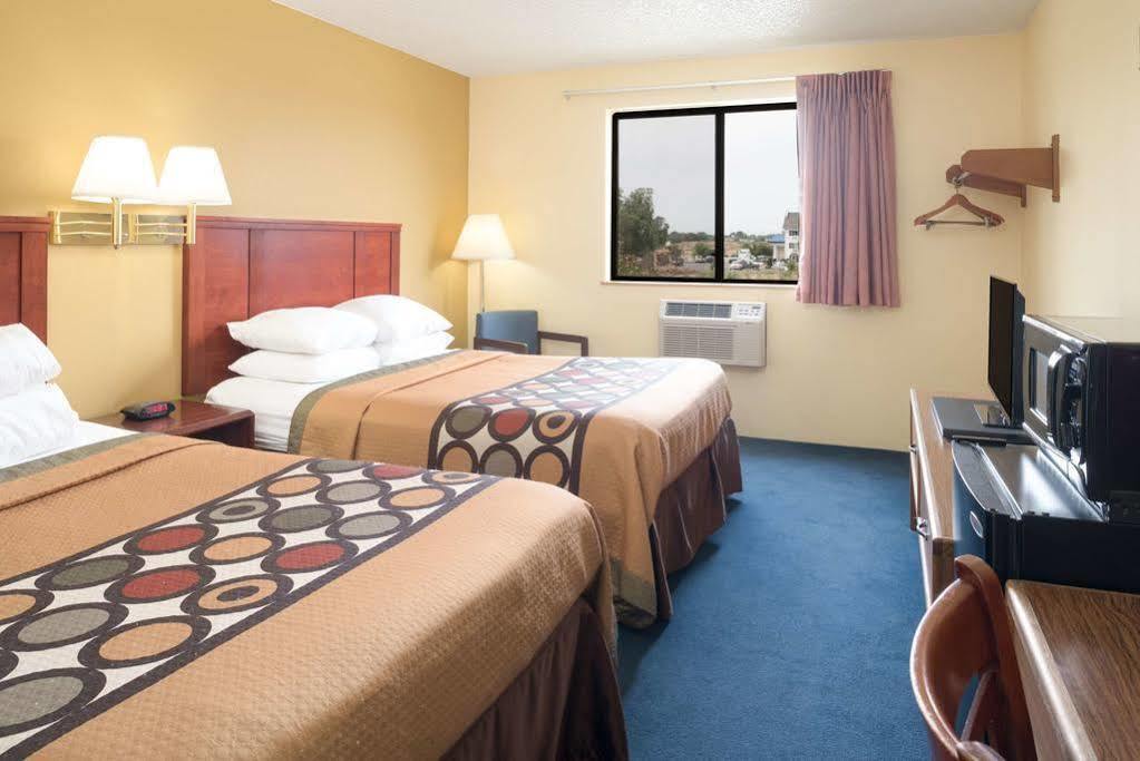 Hotel Super 8 By Wyndham Nampa Exterior foto